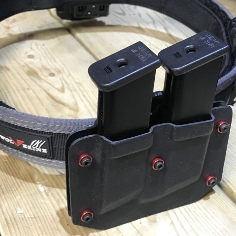 WOLVERINE Double Pistol Magazine Pouch